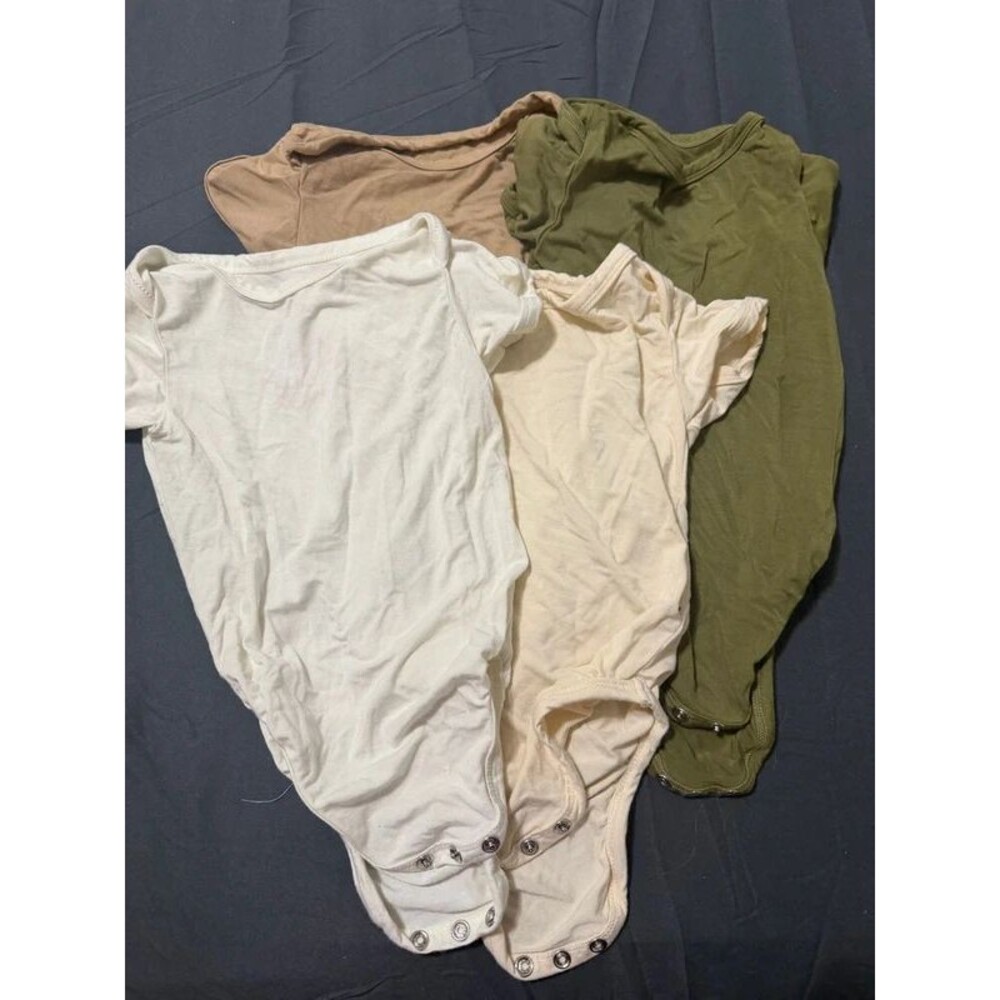 (5) Bamboo Neutral Onesie Bodysuits